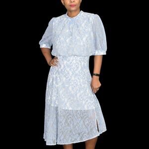 Kaimilan Lace Dress Purple Lilac Midi Short Sleeve Tie Neck Blouson Size Medium